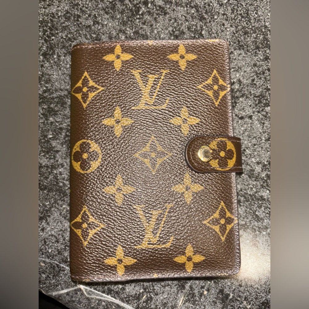 Louis Vuitton Small Agenda Cover